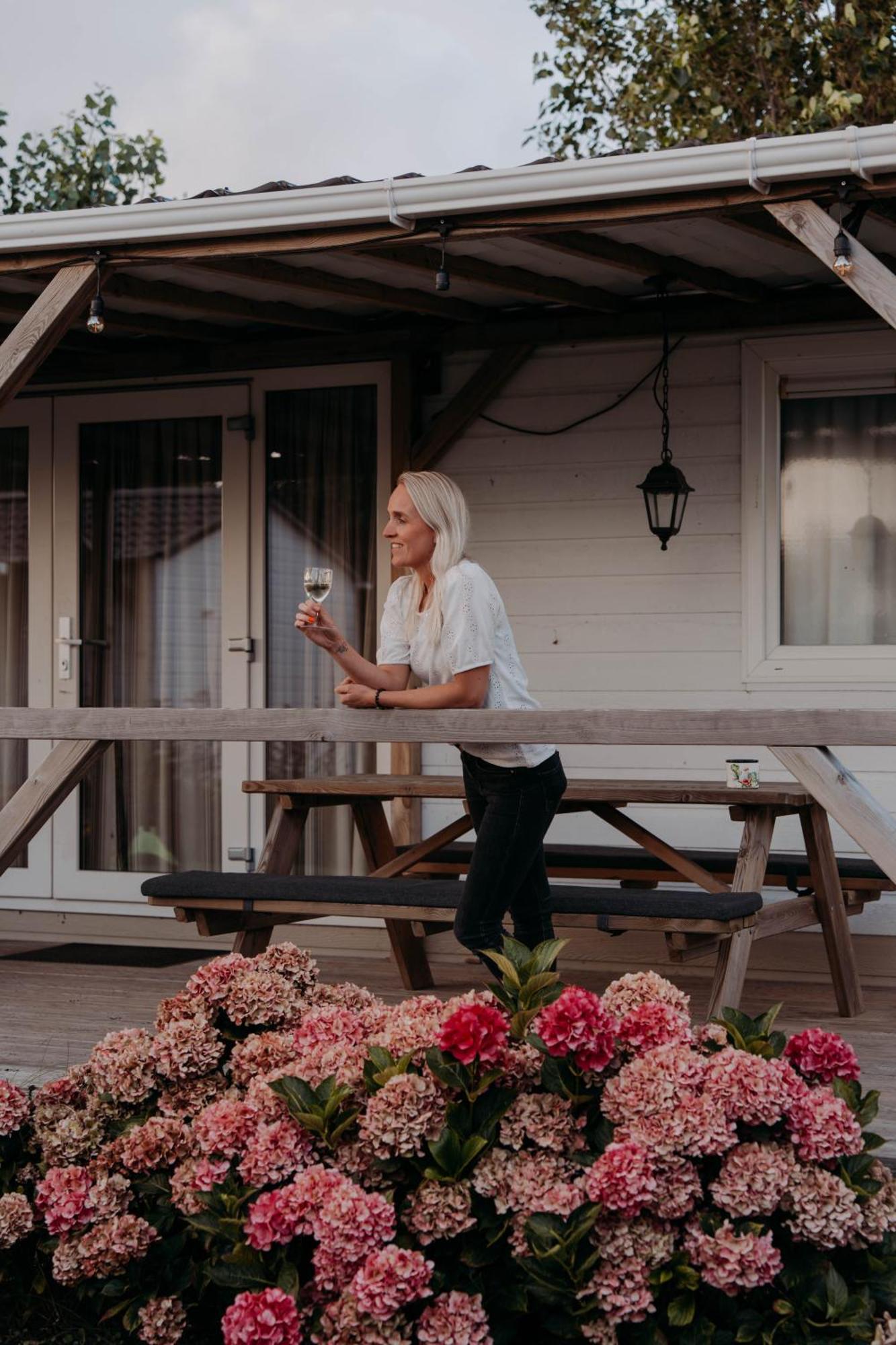 Chalet Tulpenweide - Recreatie Breezand Экстерьер фото